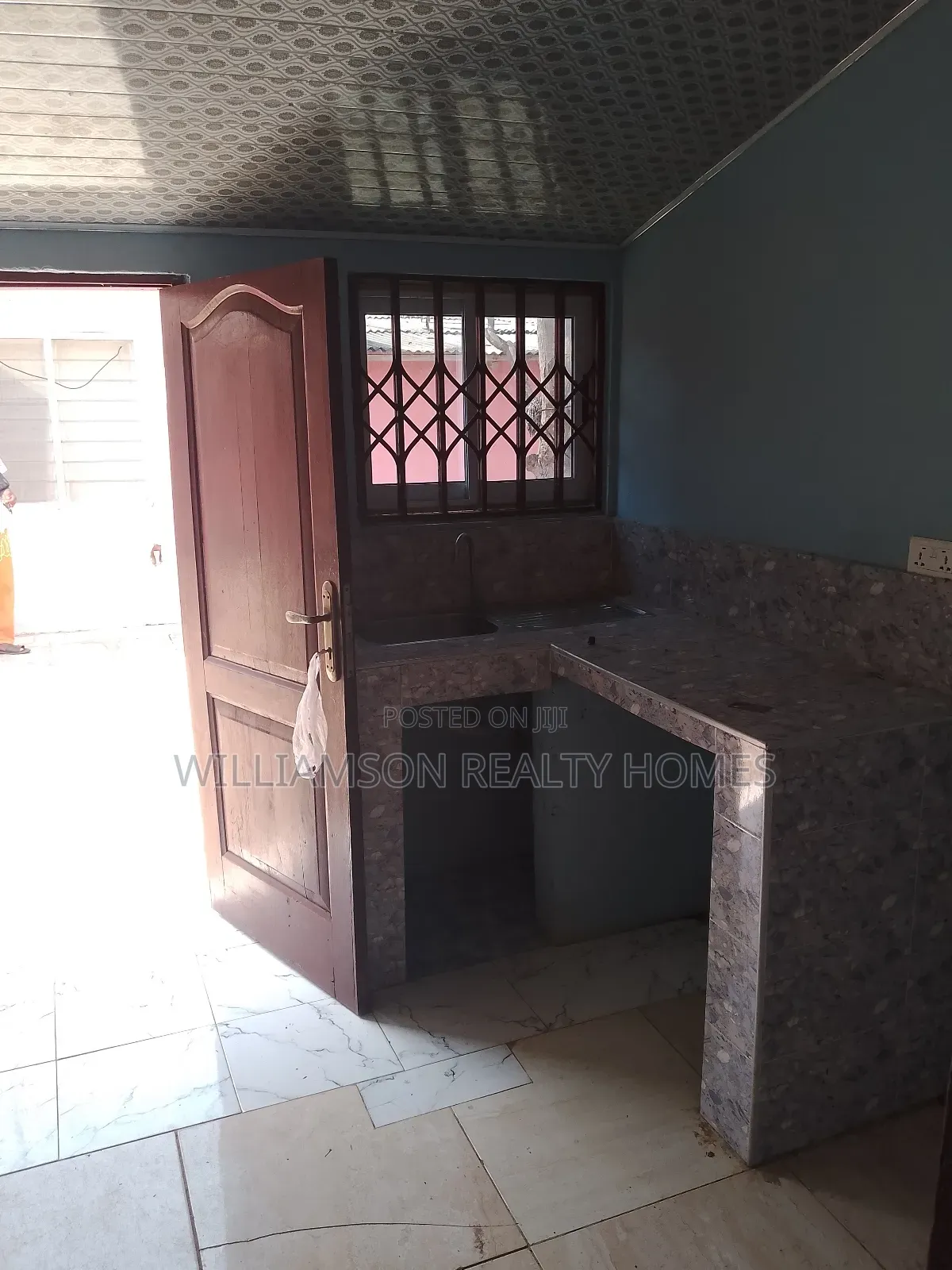 1bdrm Apartment in Community 18 Area, Spintex for rent