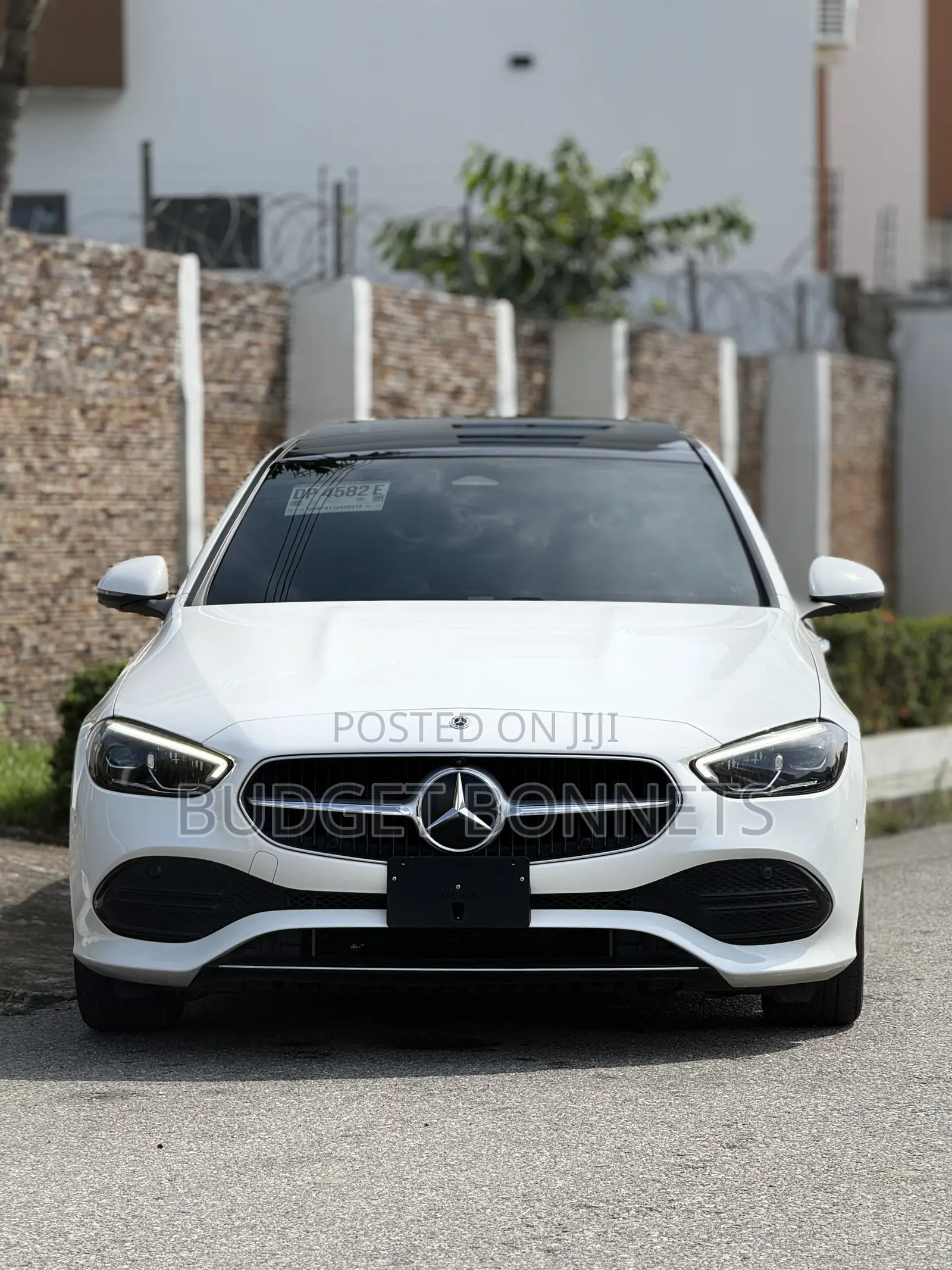 Mercedes-Benz C300 2024 White