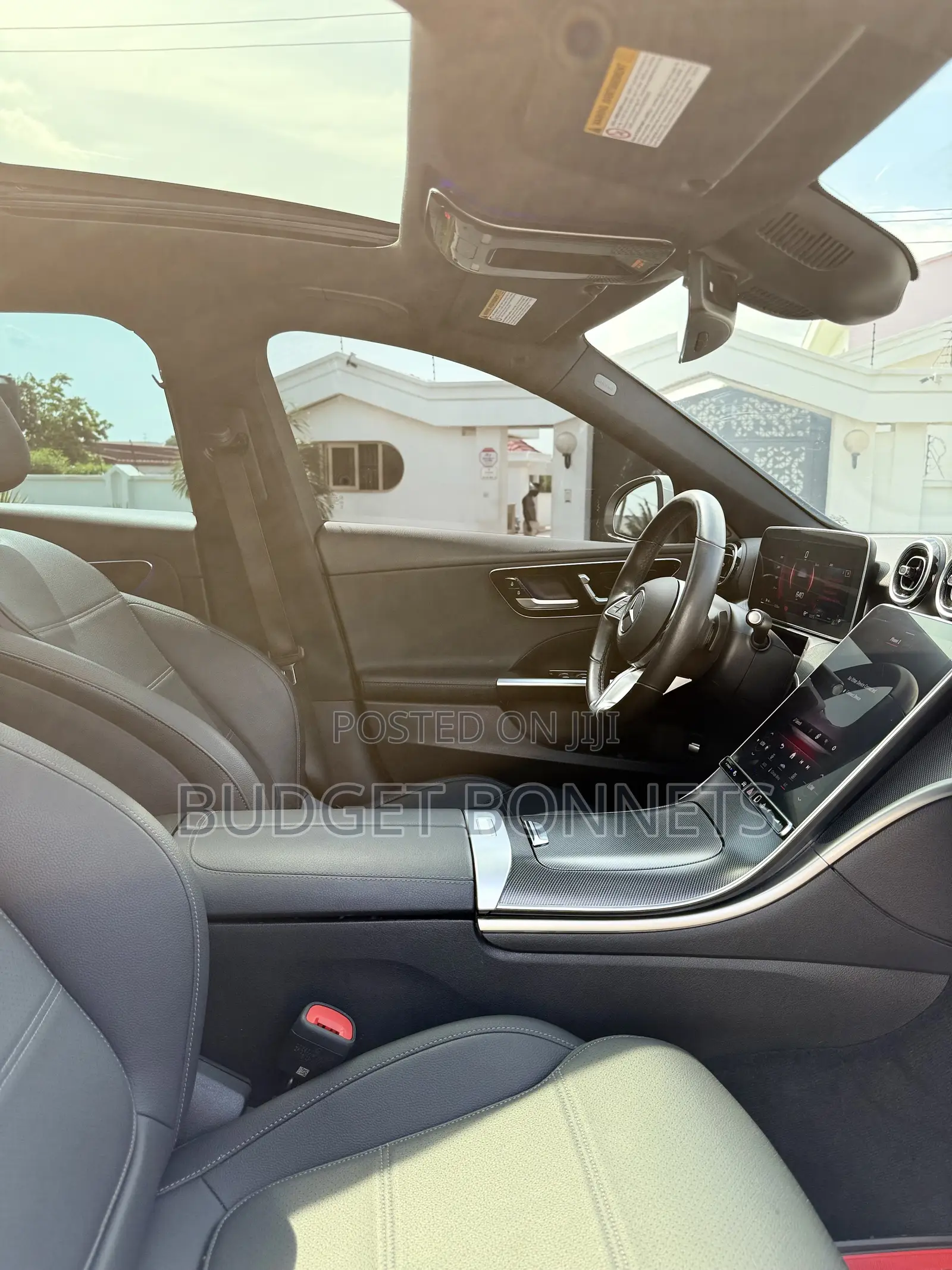 Mercedes-Benz C300 2024 White
