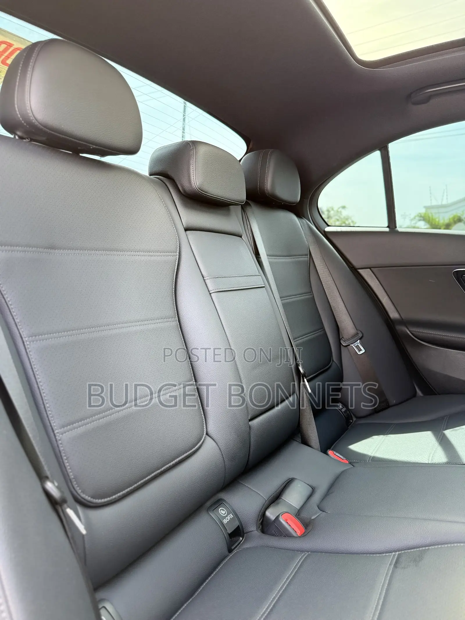 Mercedes-Benz C300 2024 White