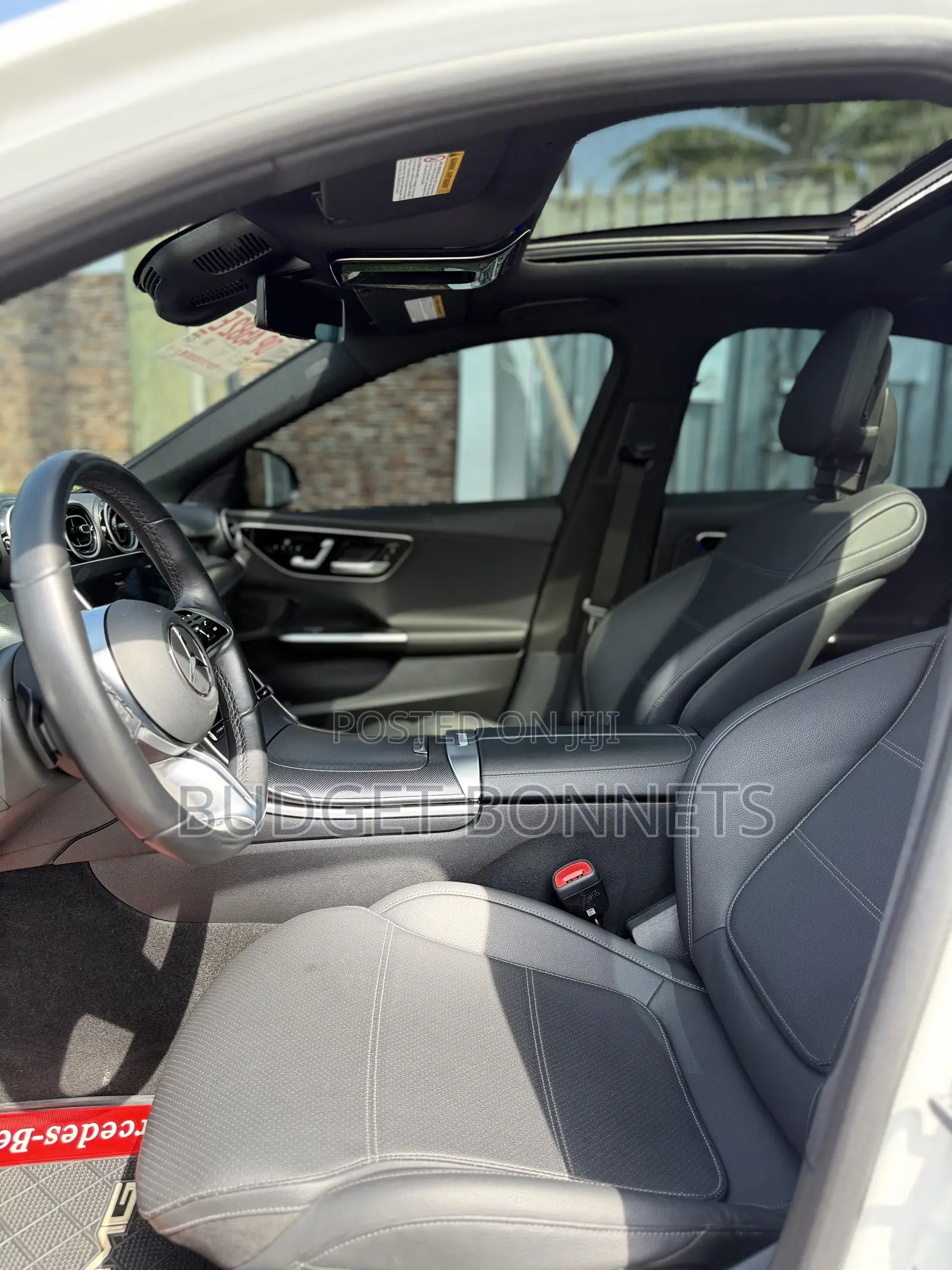 Mercedes-Benz C300 2024 White