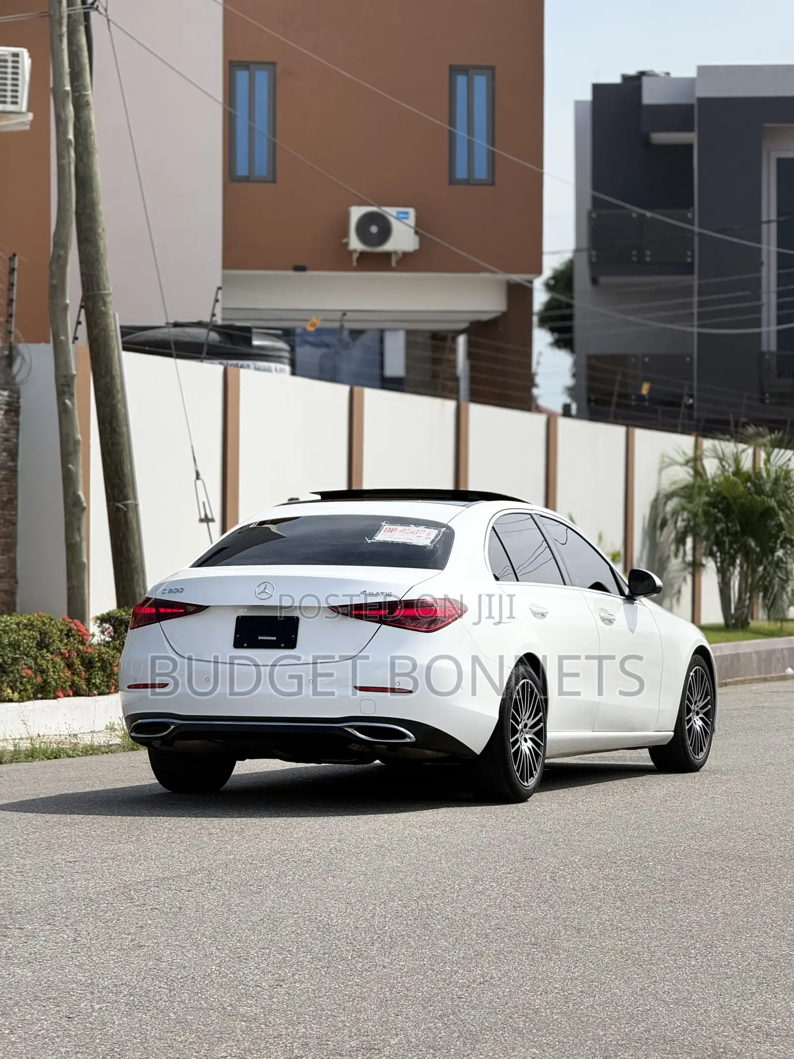 Mercedes-Benz C300 2024 White