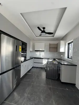 4bdrm House in West Trasacco, East Legon for sale