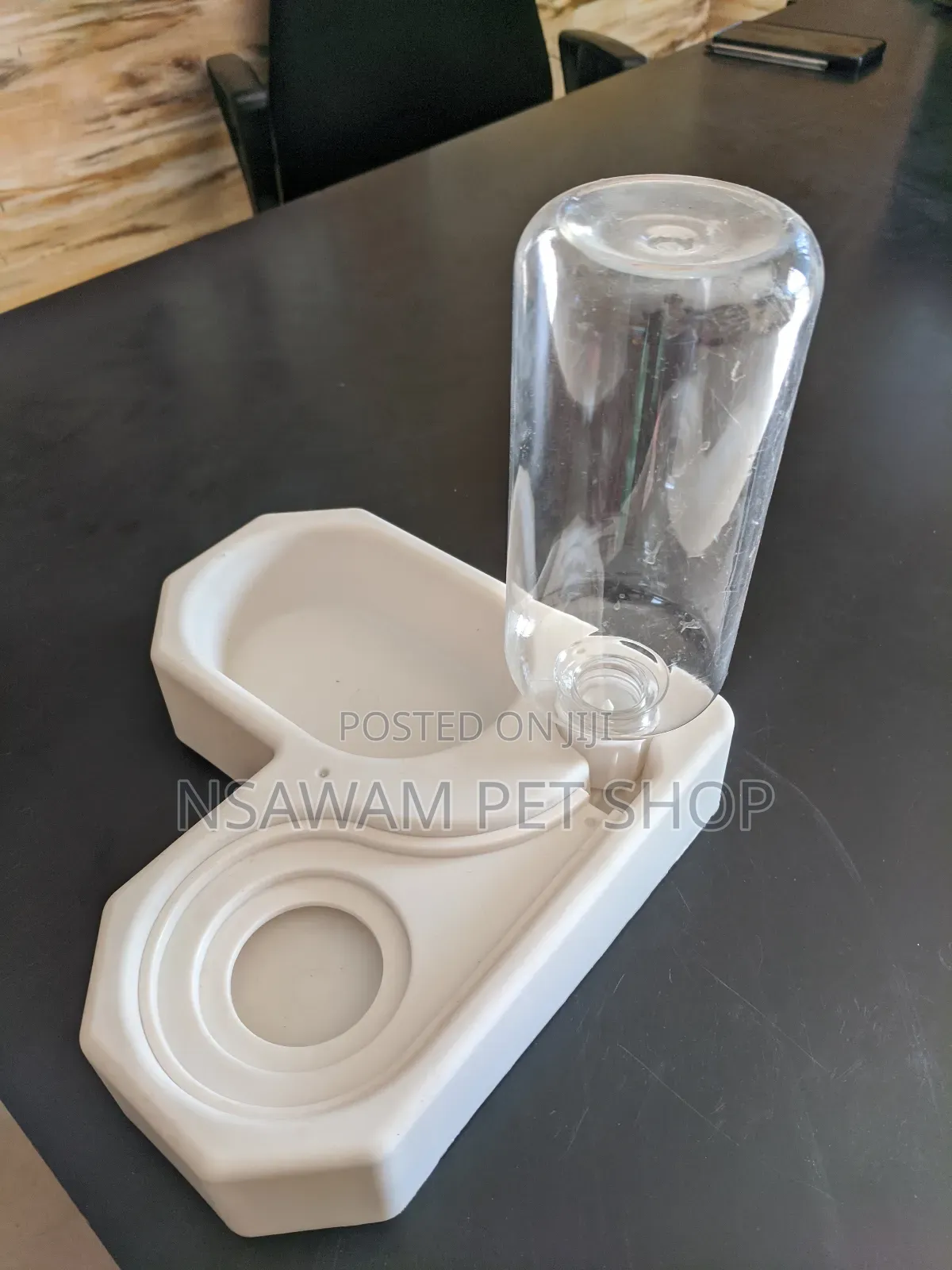Corner Bowl for Feed and Water