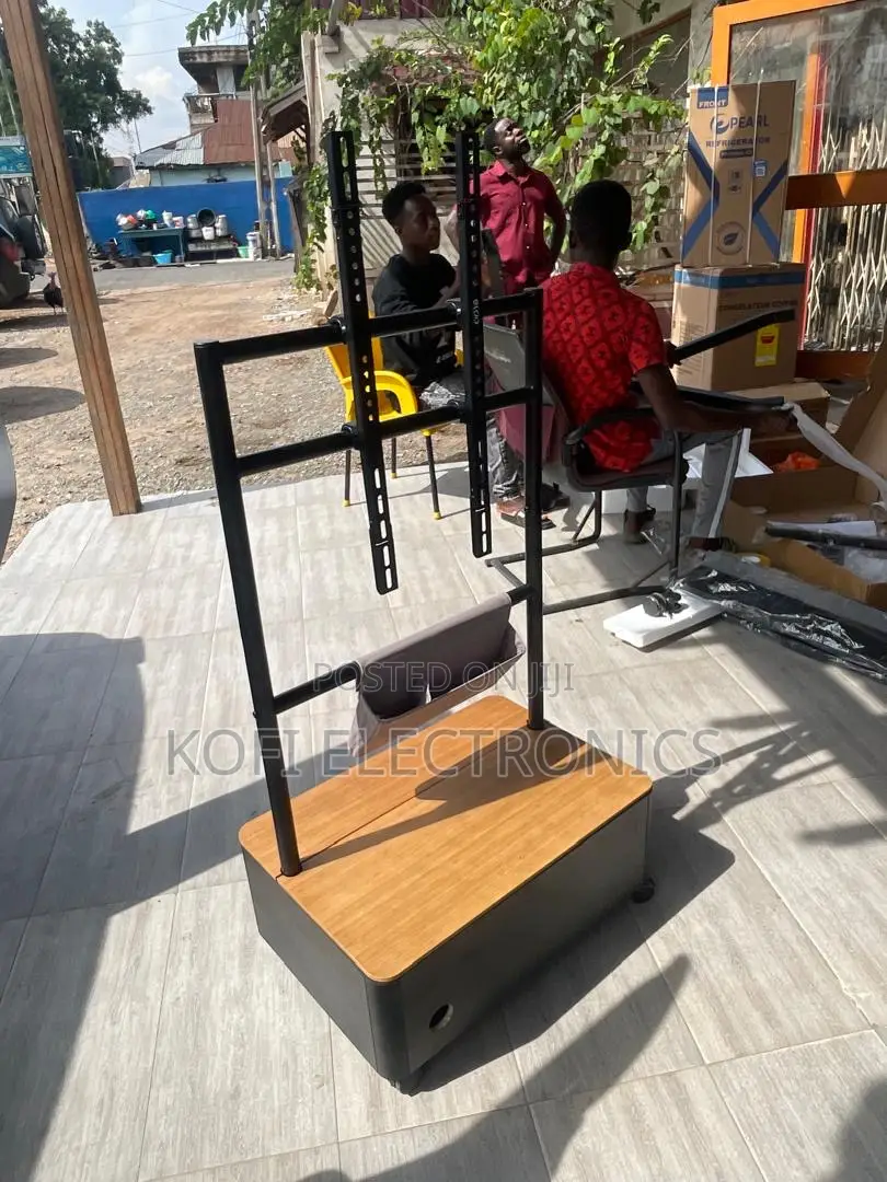 Prestige Mobile Entertainment Stand 43–65”