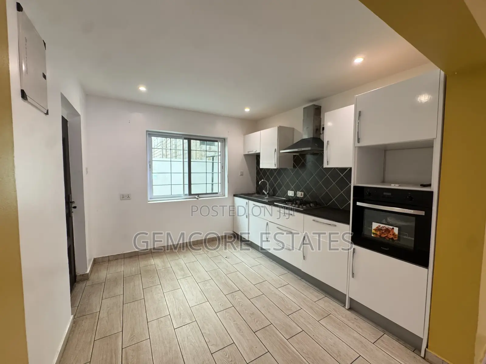 2bdrm Townhouse / Terrace in East Legon Hills, Adjiriganor for rent