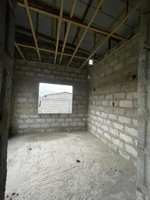 3bdrm House In Motorway, Ashaley Botwe For Sale
