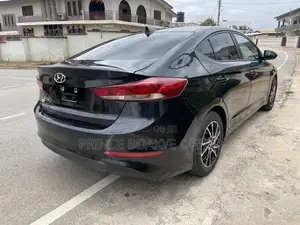 Hyundai Elantra 2017 Black