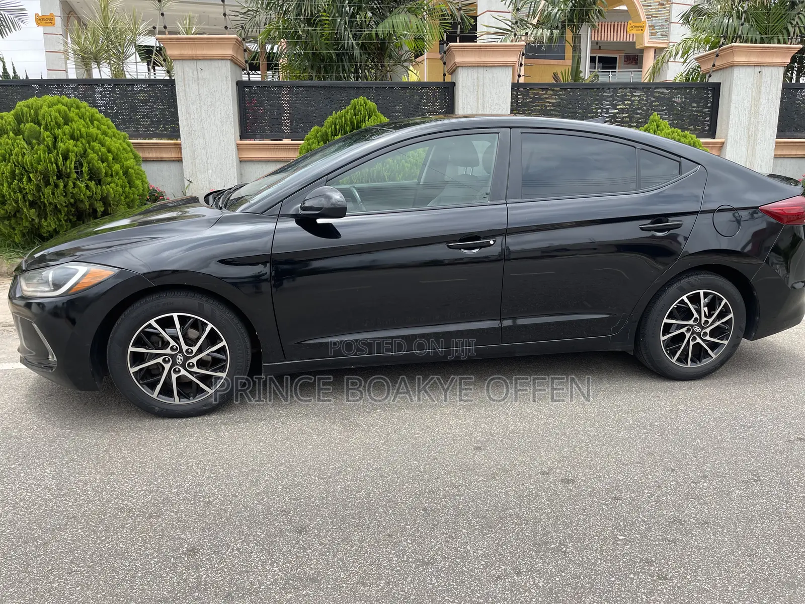 Hyundai Elantra 2017 Black
