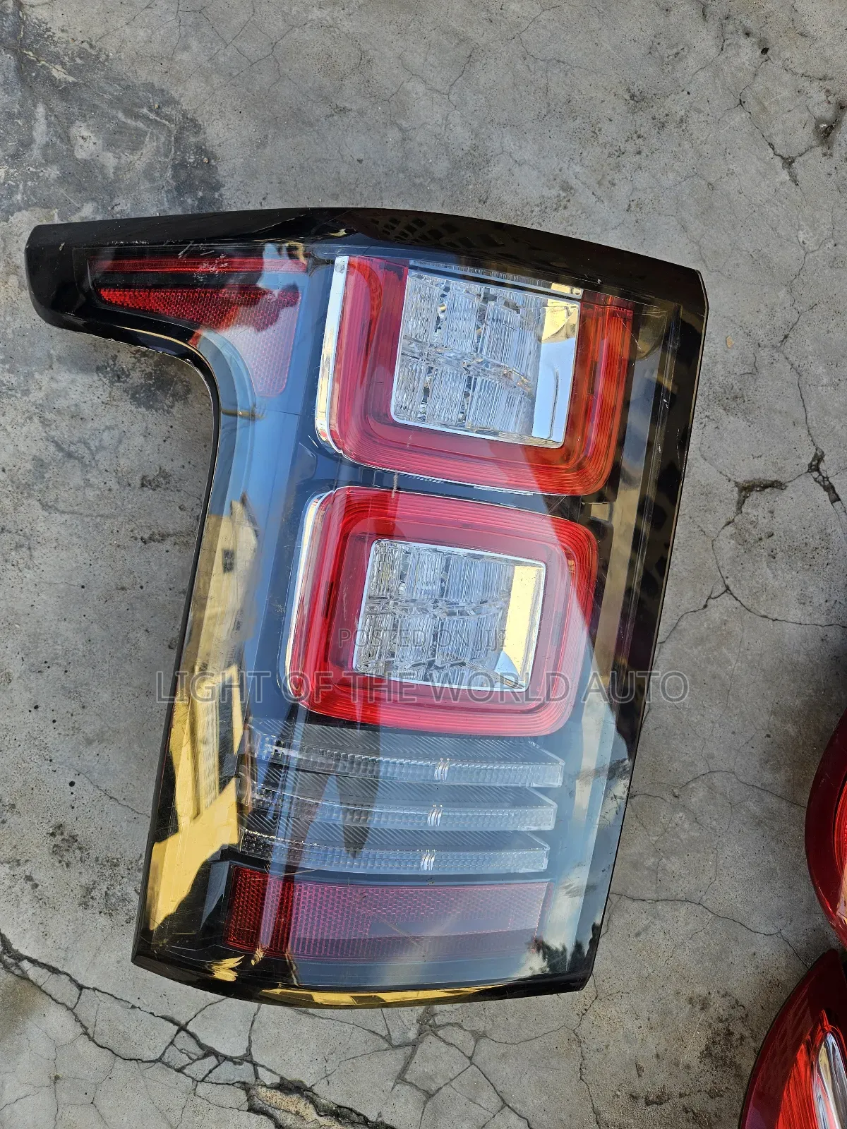 Range Rover Vogue Taillight 2016 Left Side