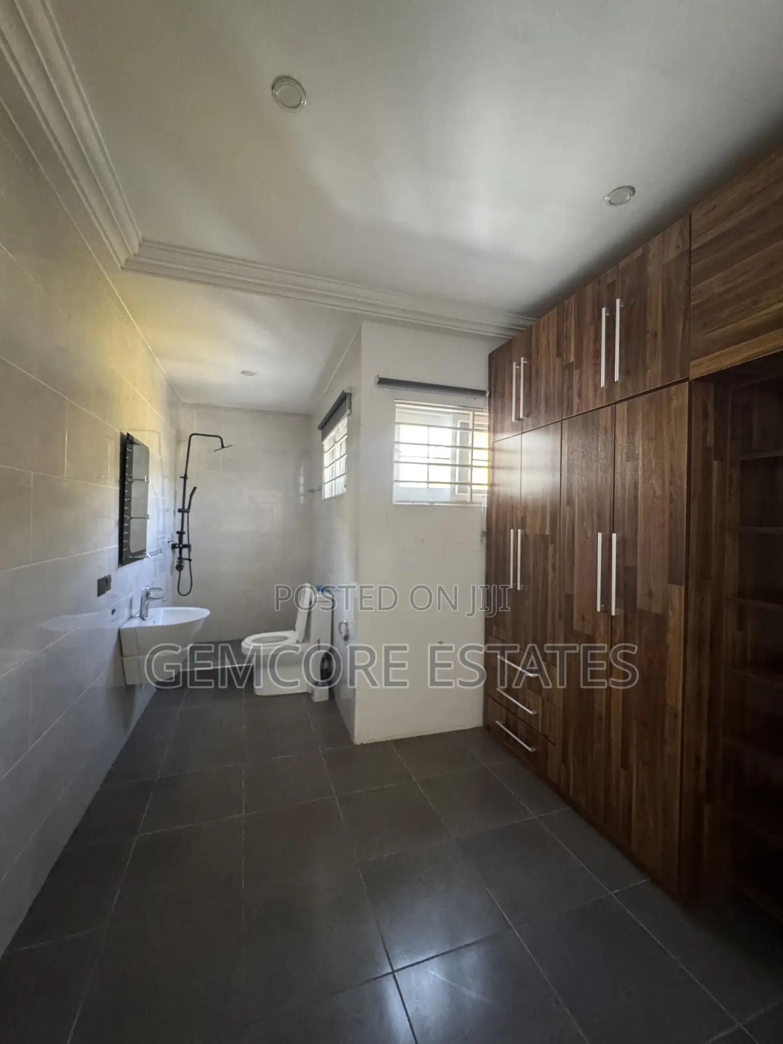 4bdrm House in East Legon for rent