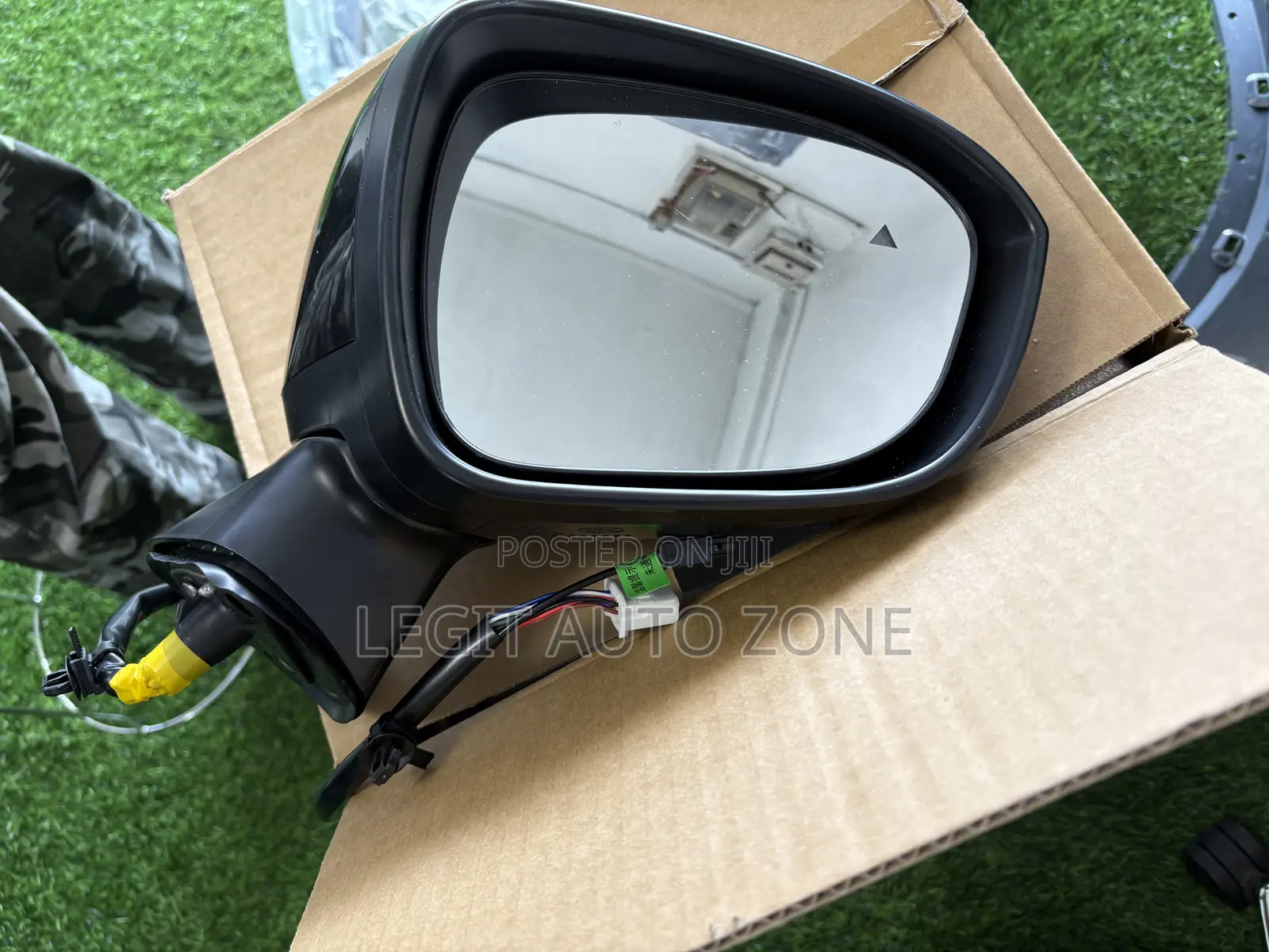 Mitsubishi Outlander 2022,2023,2024, Driving Mirror Available