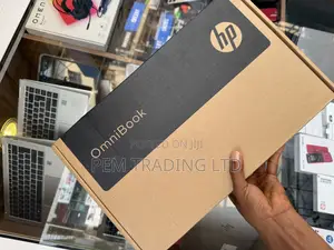 New Laptop HP OmniBook 5 Flip 8GB Intel Core 5 SSD 512GB