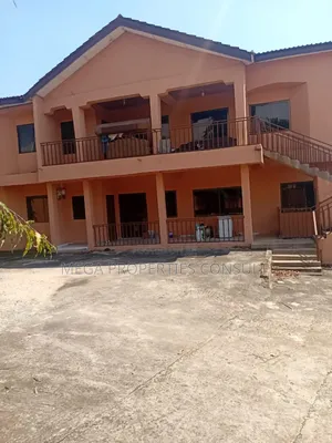 9bdrm House in Sowutwuom for rent