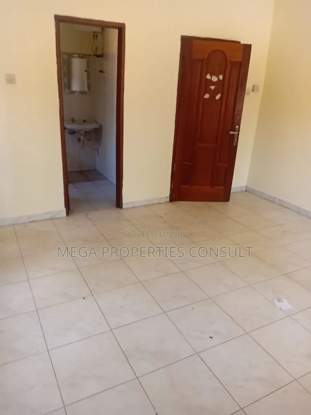 9bdrm House in Sowutwuom for rent