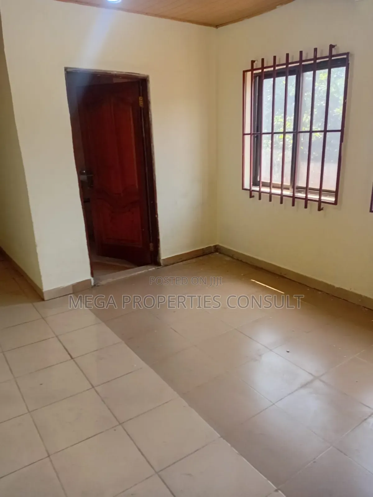 9bdrm House in Sowutwuom for rent