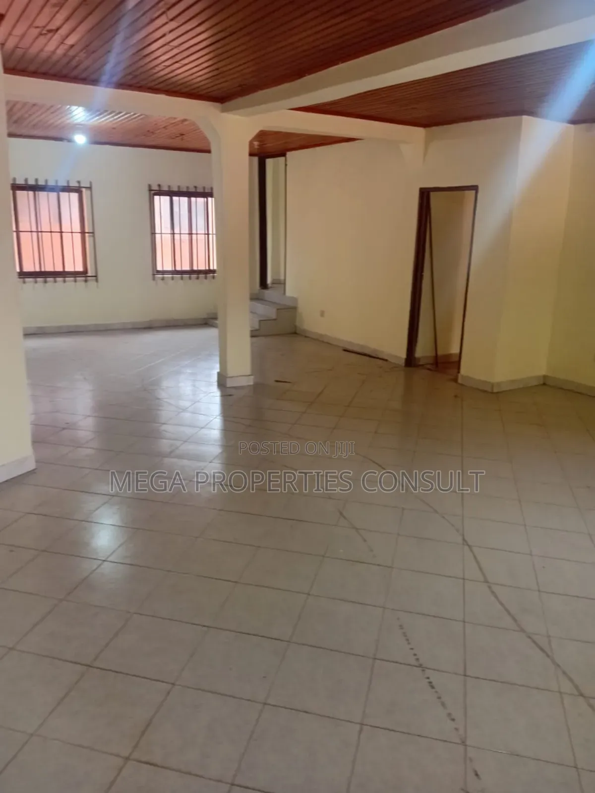 4bdrm Apartment in Sowutwuom for rent