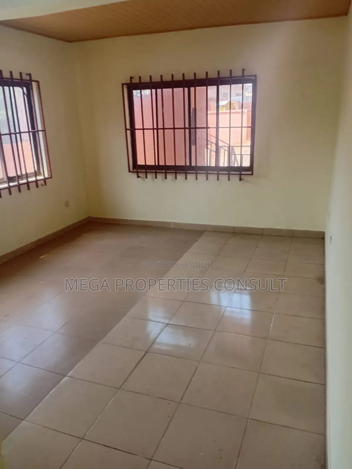 4bdrm Apartment in Sowutwuom for rent