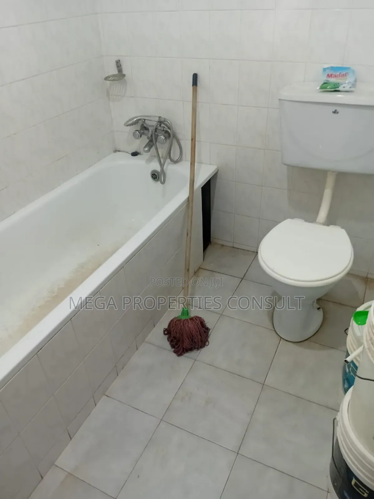 4bdrm Apartment in Sowutwuom for rent