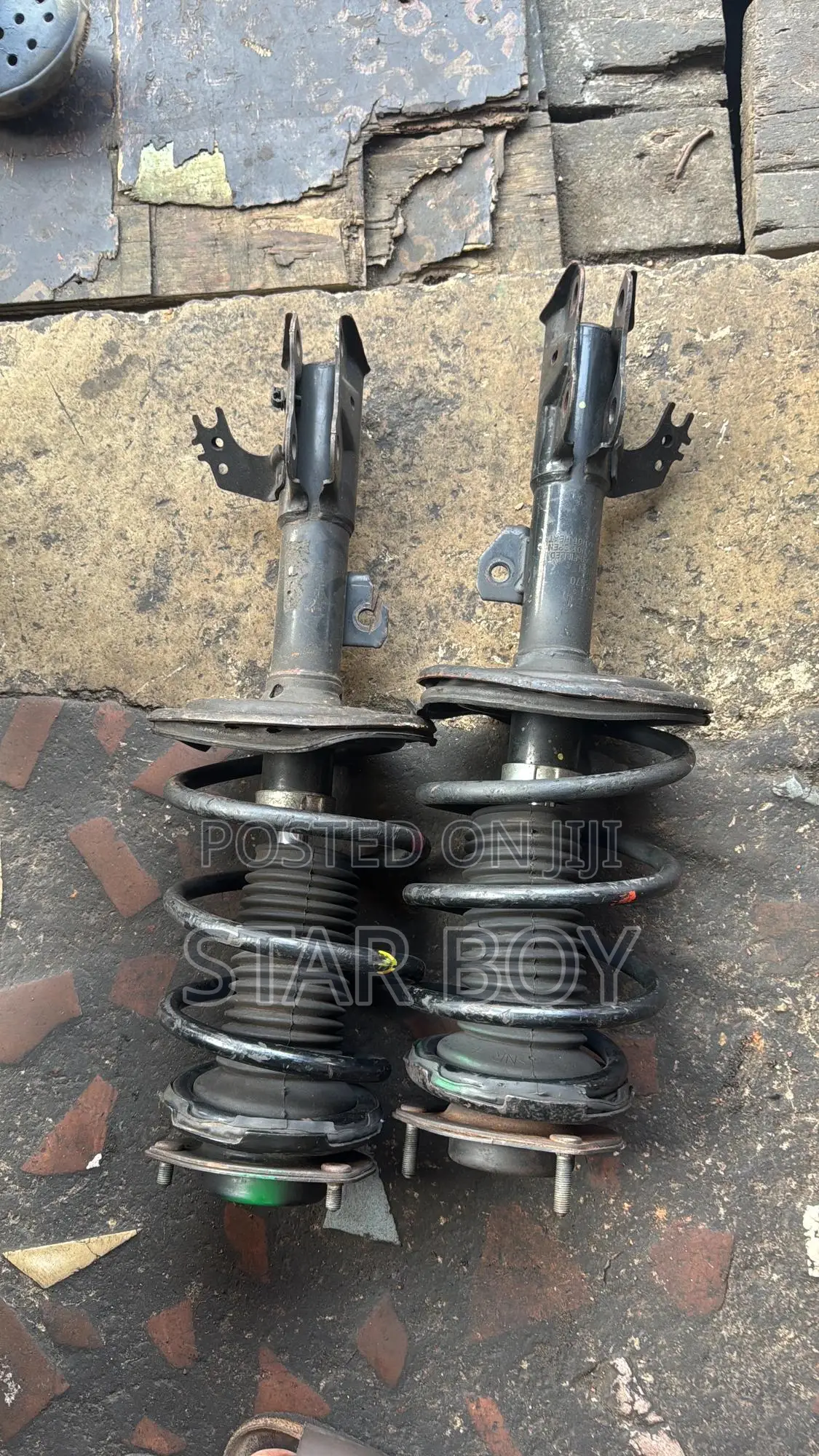 Camry Spider Front Shocks 2012-2018