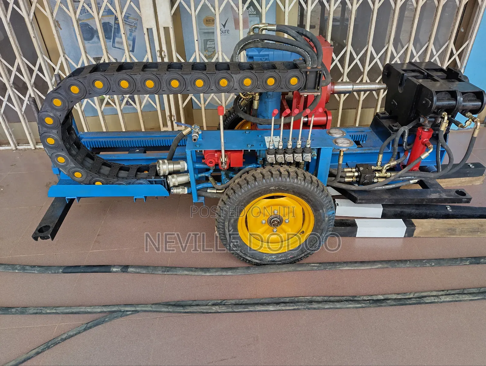 Thrust Boring and Horizontal Earth Drilling