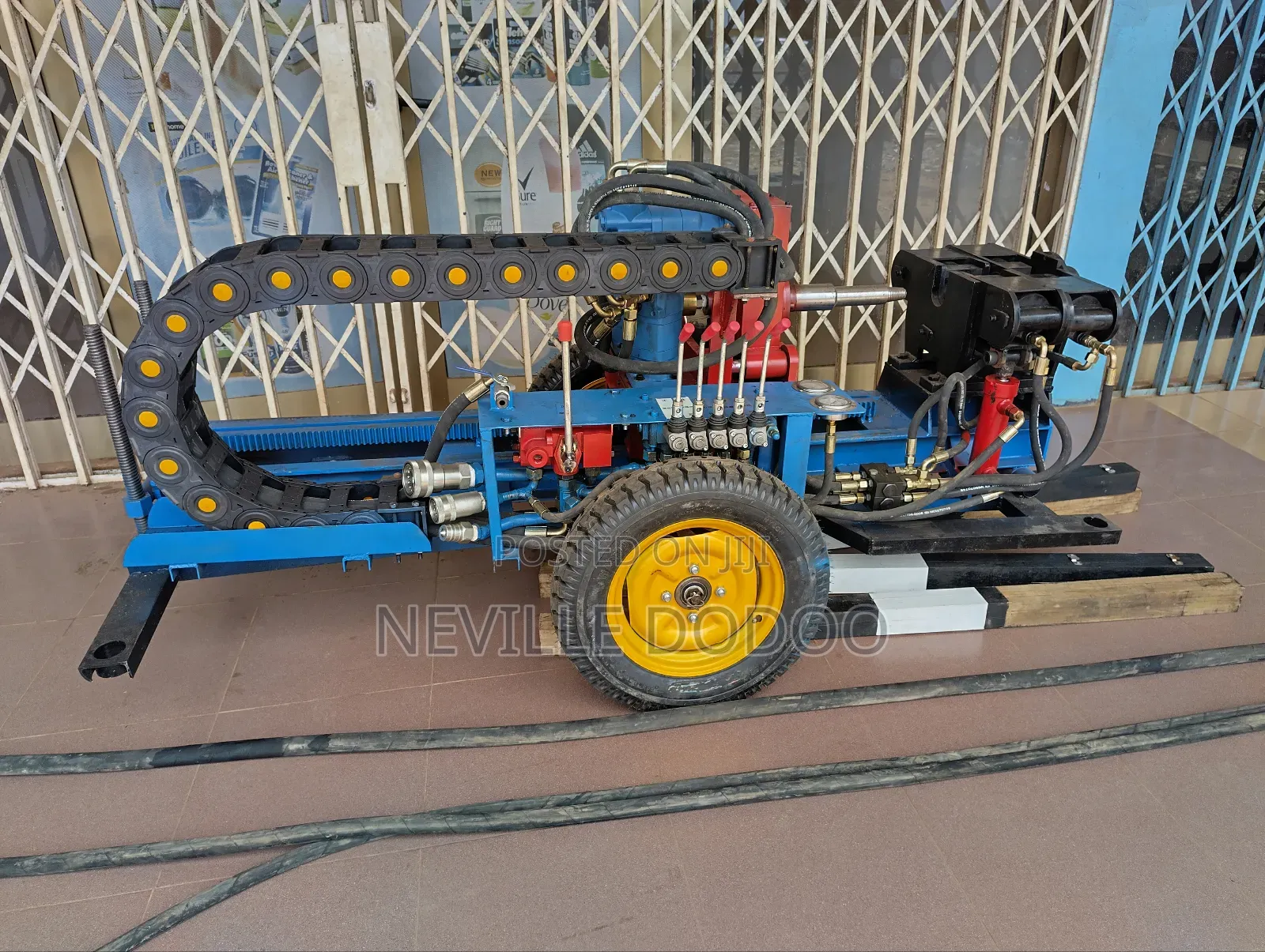 Thrust Boring and Horizontal Earth Drilling