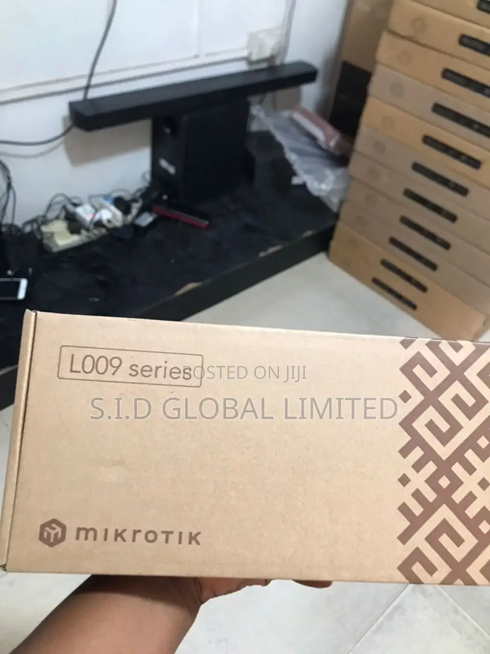 Mikrotik L009 Router Wi-fi 6 Chip Ax600 Speed 8 Gigabit Ethernet Ports