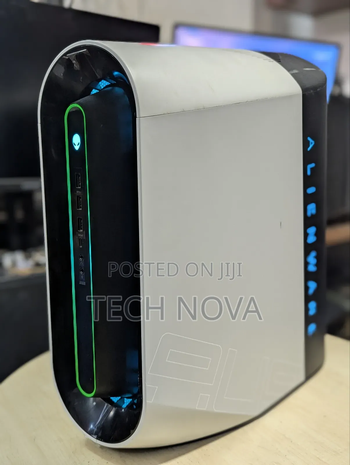 Desktop Computer Dell Aurora R11 32GB Intel Core i7 SSD 1T