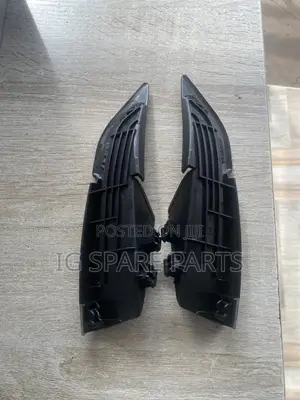 Hyundai Elantra 2011-2016 Wiper Panel End