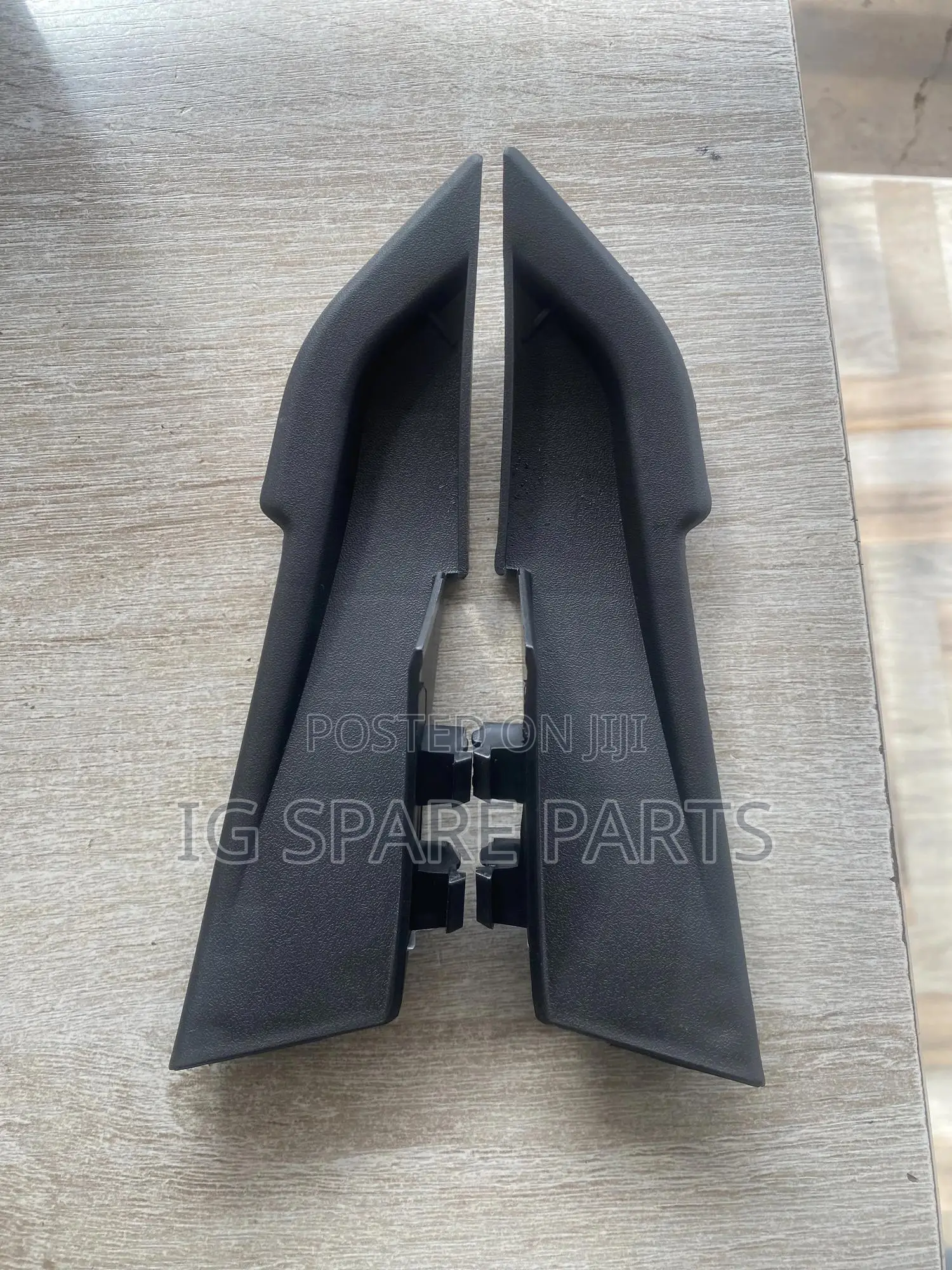 Hyundai Elantra 2011-2016 Wiper Panel End