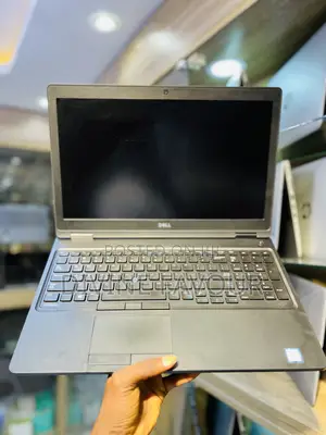 Laptop Dell Latitude 3520 16GB Intel Core I5 SSD 512GB