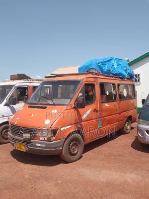 Mercedes-Benz Sprinter 1995 Orange