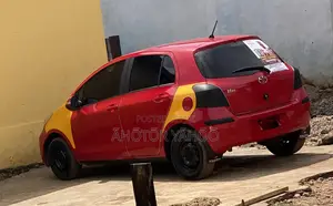 Toyota Vitz 2008 Red