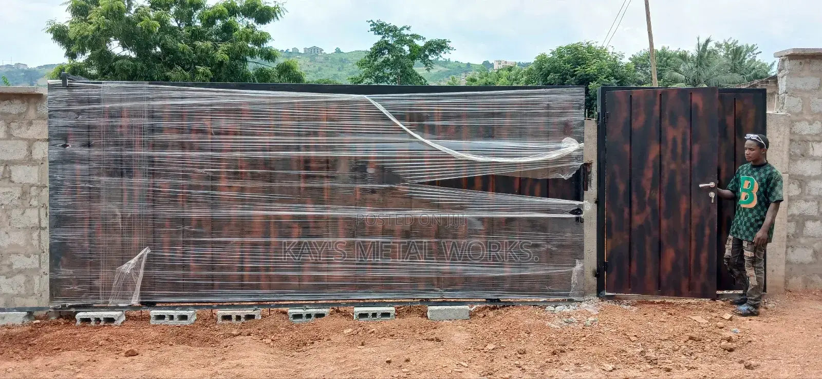 Modern Galvanized Steel Gate – Custom Made Installed