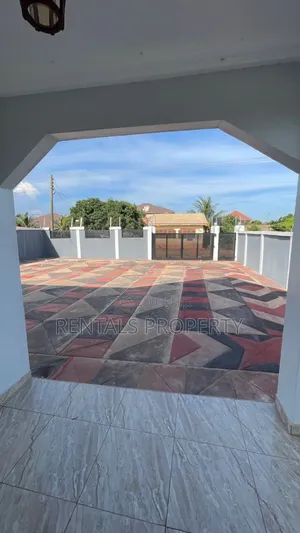 3bdrm House in Valley View Area for rent