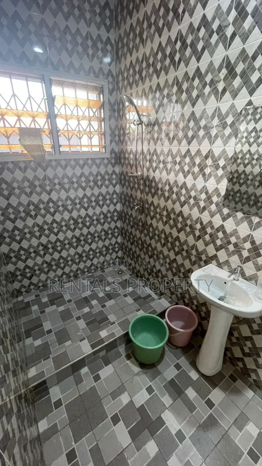 3bdrm House in Valley View Area for rent