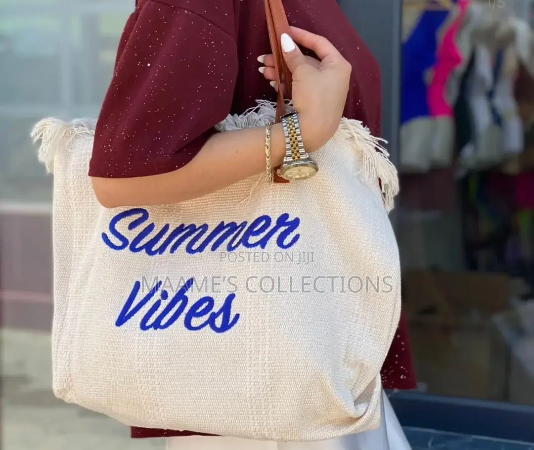 Fashionable Large Capacity Canvas Beach Bag Travel Tote