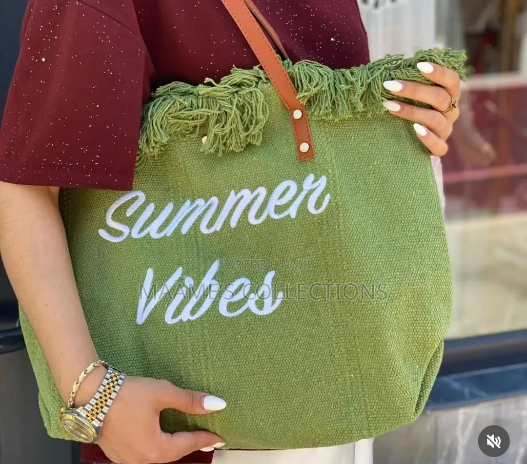 Fashionable Large Capacity Canvas Beach Bag Travel Tote