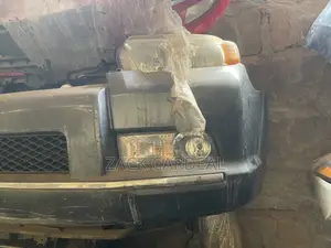 Toyota 4runner 2013 Front Cut Available