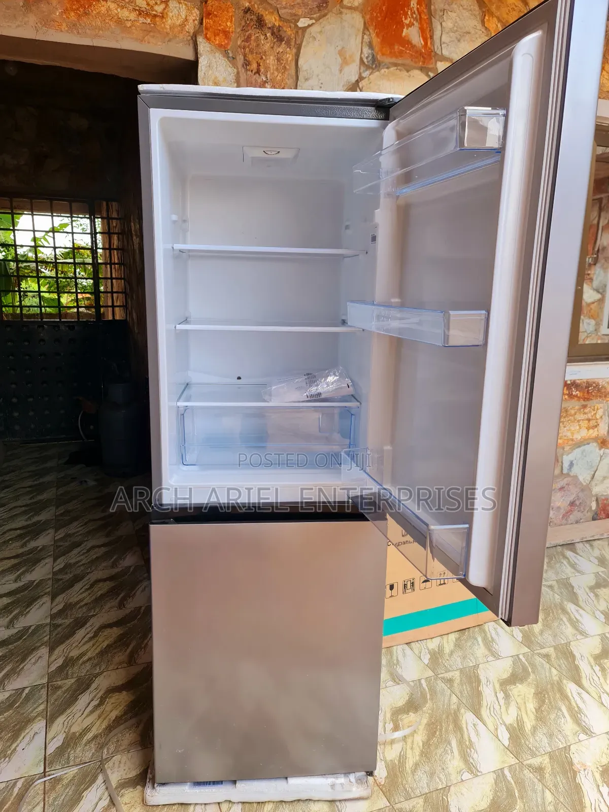 232litres Brand New Hisense Fridge for Quick Sales
