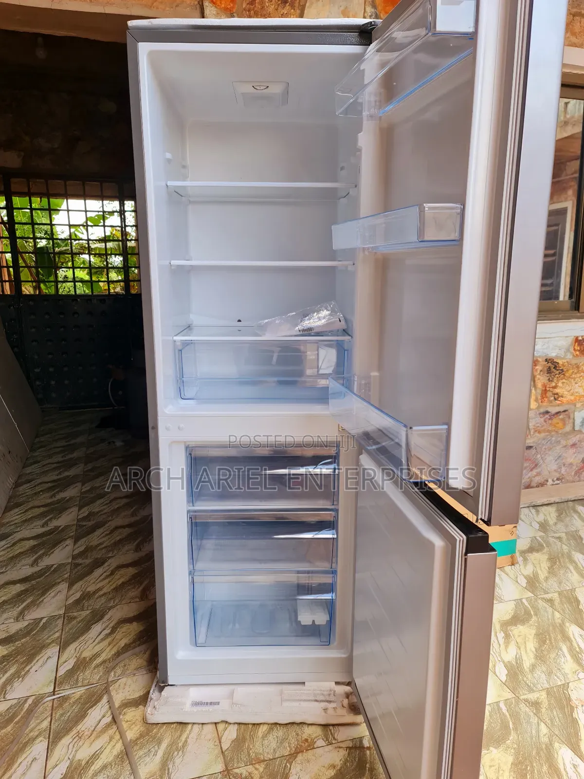 232litres Brand New Hisense Fridge for Quick Sales