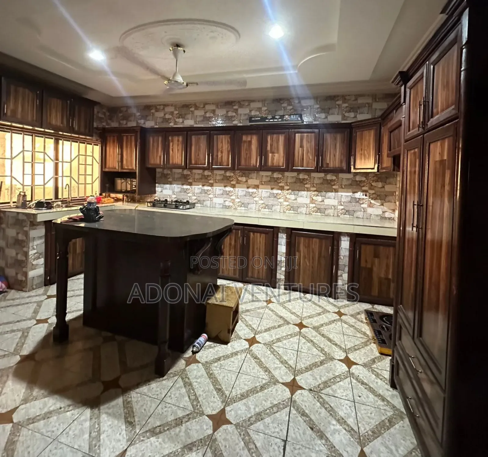 5bdrm House in Tech Domeabra, Kumasi Metropolitan for sale