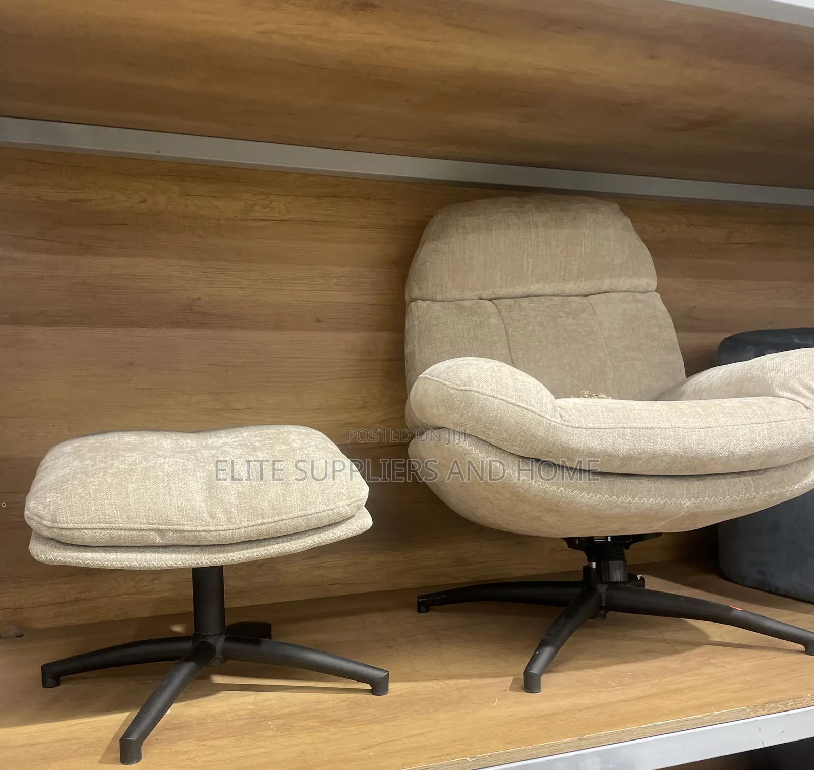 Leisure Chair With Stool