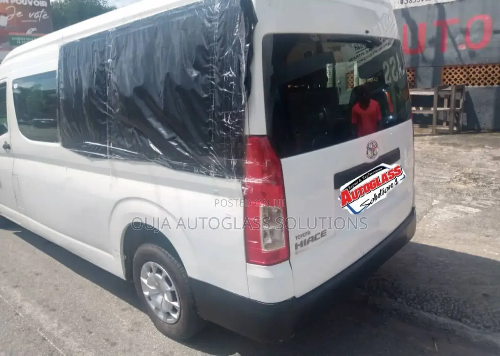 Rh300 - Toyota Hiace Side Window Glass Available