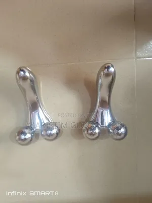 Body Kneading Massager