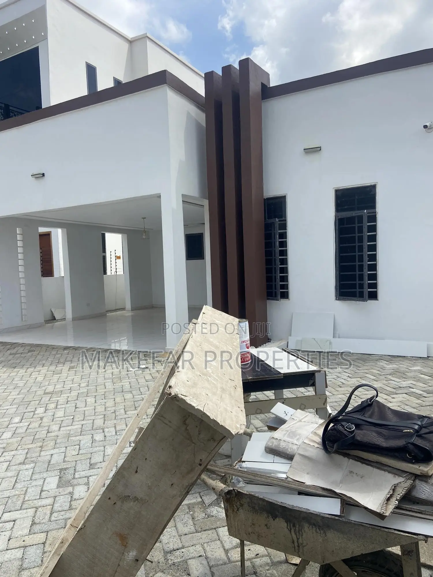 3bdrm House in East Legon for sale