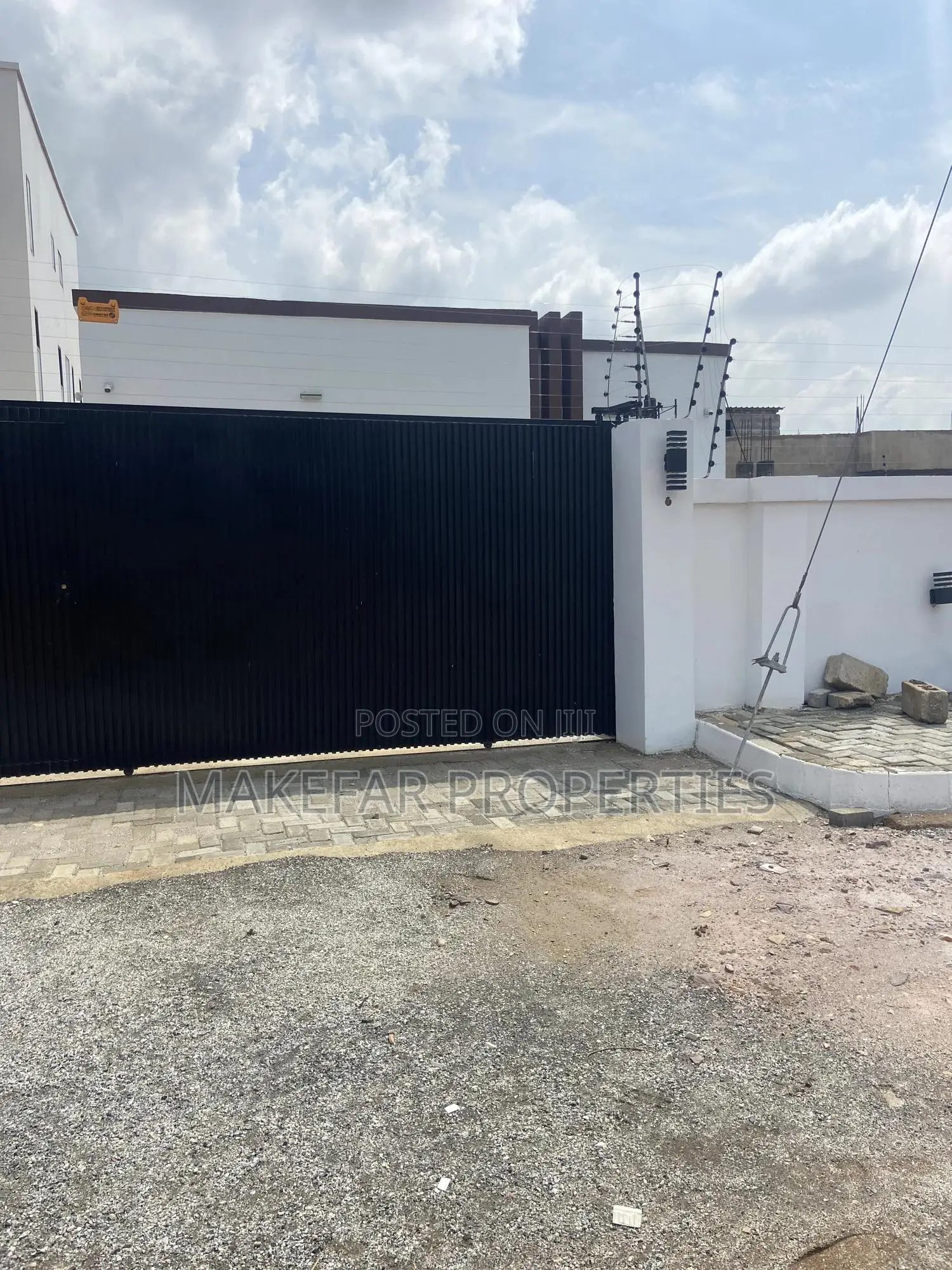 3bdrm House in East Legon for sale