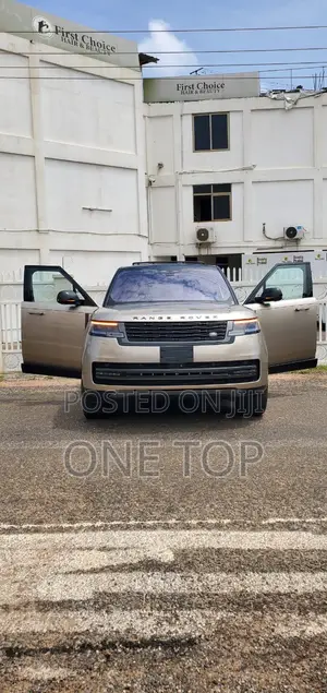 Land Rover Range Rover Vogue 2023 Gold