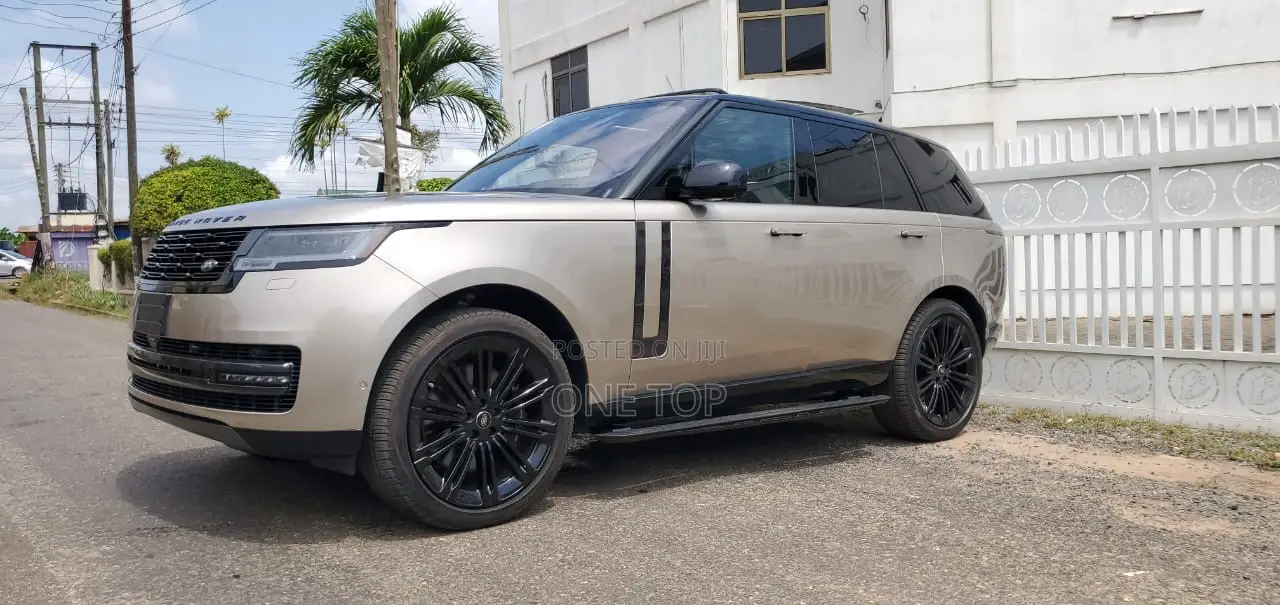 Land Rover Range Rover Vogue 2023 Gold
