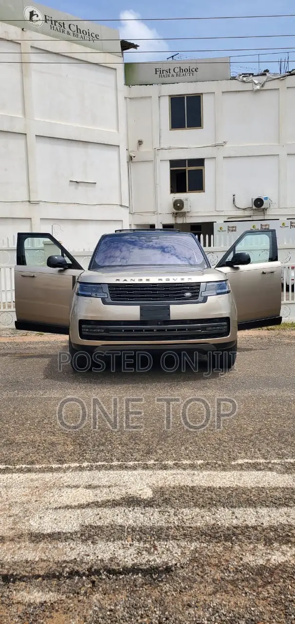 Land Rover Range Rover Vogue 2023 Gold